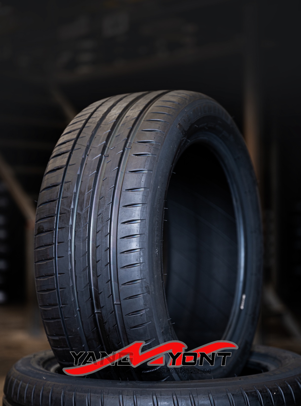 215/50R17 PILOT SPORT 4
